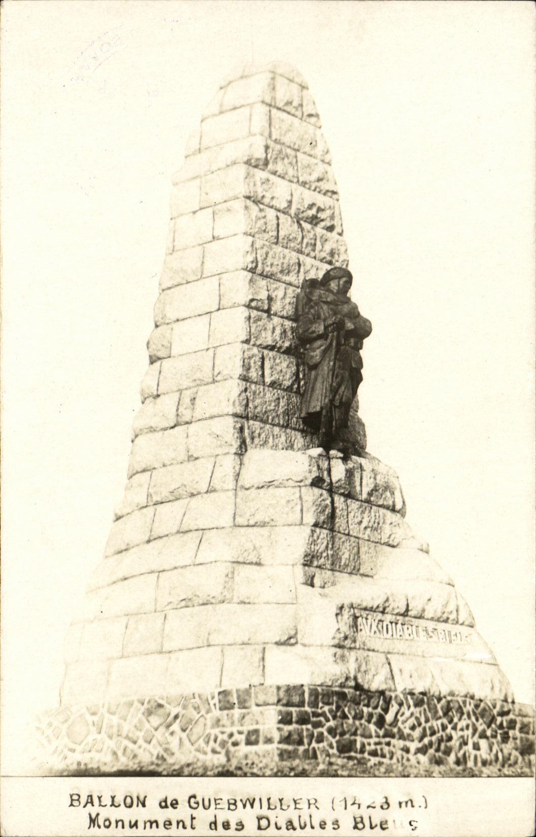 Ballon de Guebwiller (1423 m.) — Monument des Diaboles Bleus — éditeur inconnu, n° de série non visible