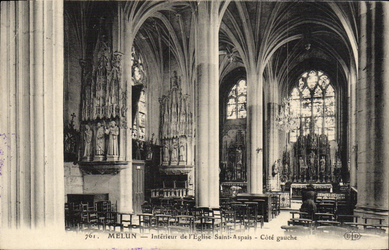 CPA Melun Interieur de l eglise Saint Aspais Cote gauche 