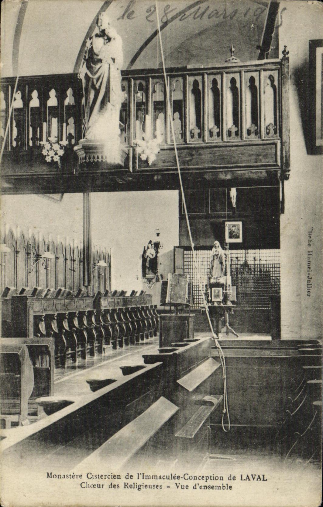 CPA Monastere cistercien de l immaculee concetion de Laval Choeur des religieuses 