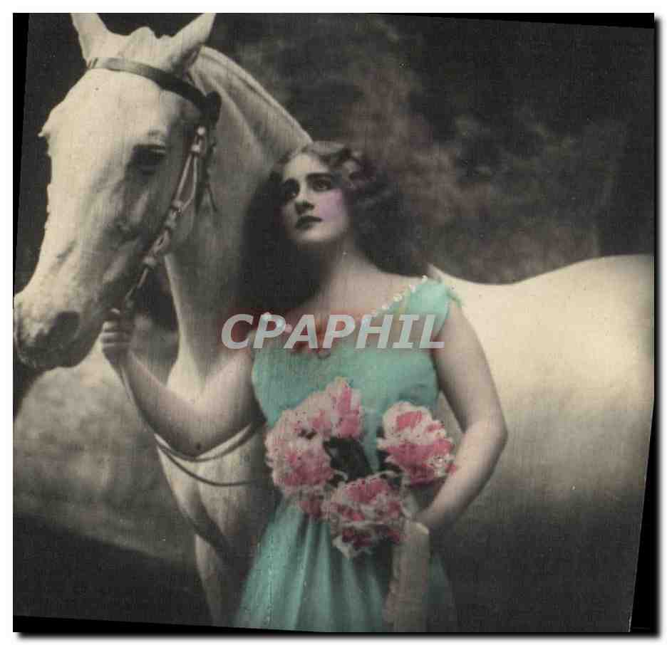 CPA Fantaisie Femme Cheval