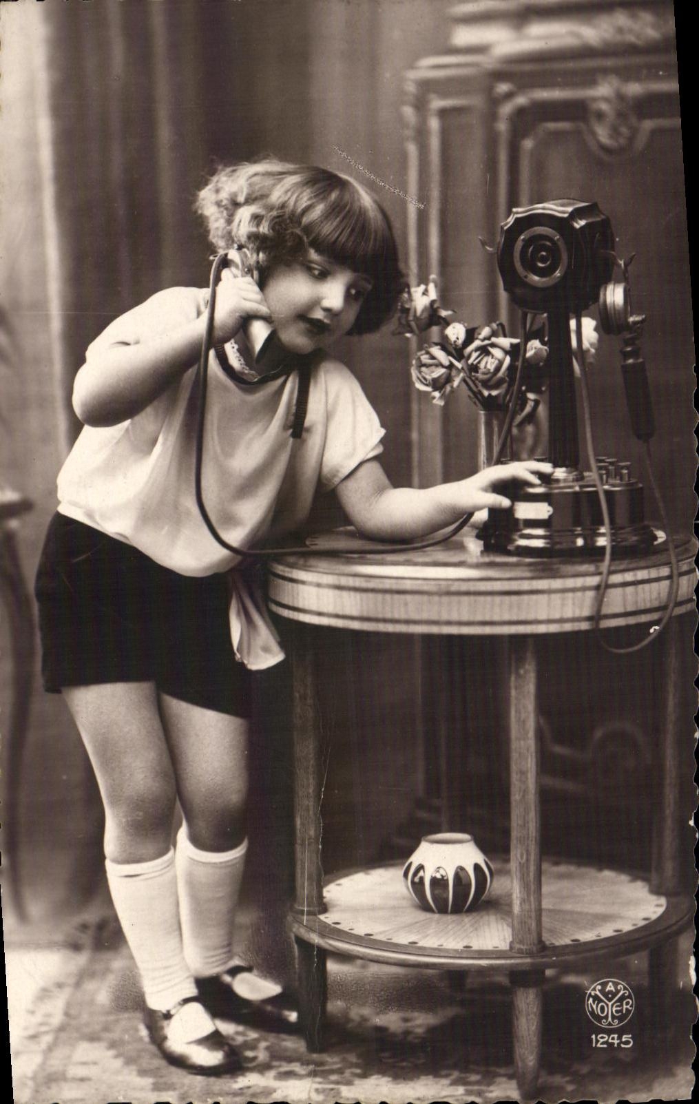 CPA Fantaisie Enfant Telephone