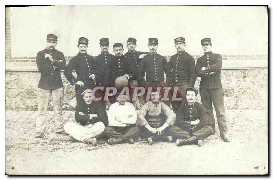 CARTE PHOTO Soldats Militaria numero 9 sur le col 
