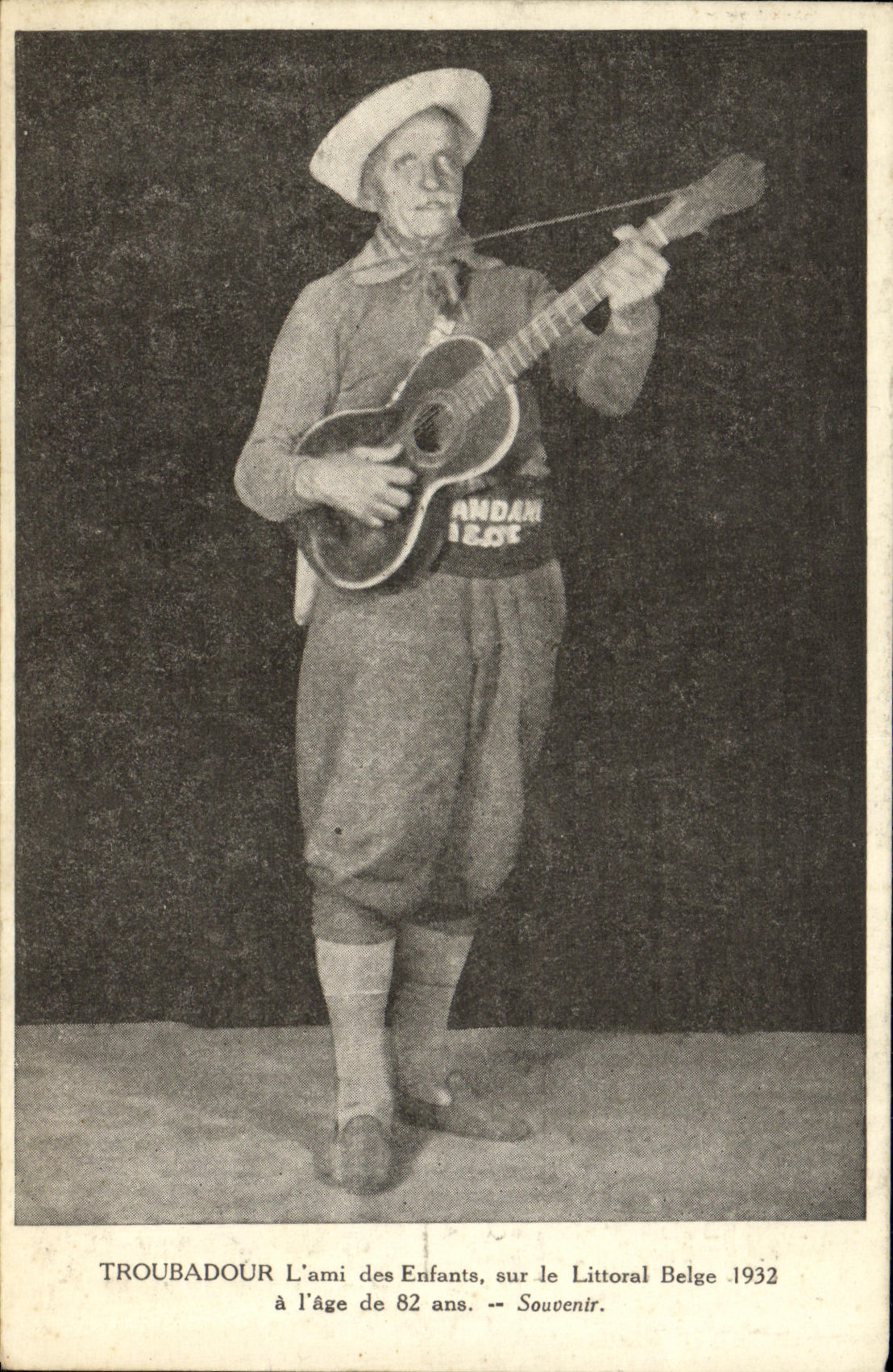 CPA Troubadour l ami des enfants sur le littoral belge 1932 a l age de 82 ans 