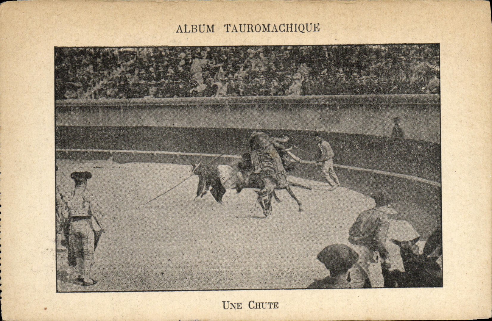 CPA Sport Espagne Corrida Toro Taureau Album tauromachique Une chute 