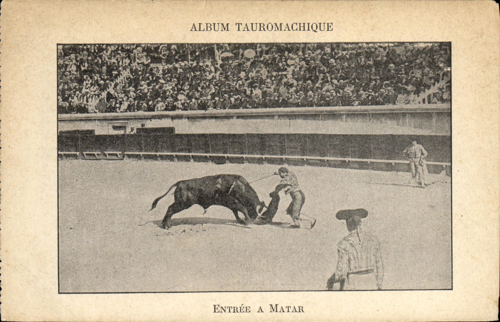 CPA Sport Espagne Corrida Toro Taureau Album Tauromachique Entree a Matar