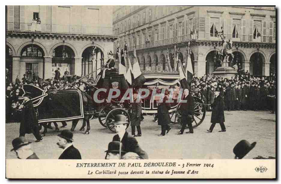CPA Enterrement de Paul Deroulede 3 fevrier 1914 Le corbillard passe devant la statue de Jeanne d arc