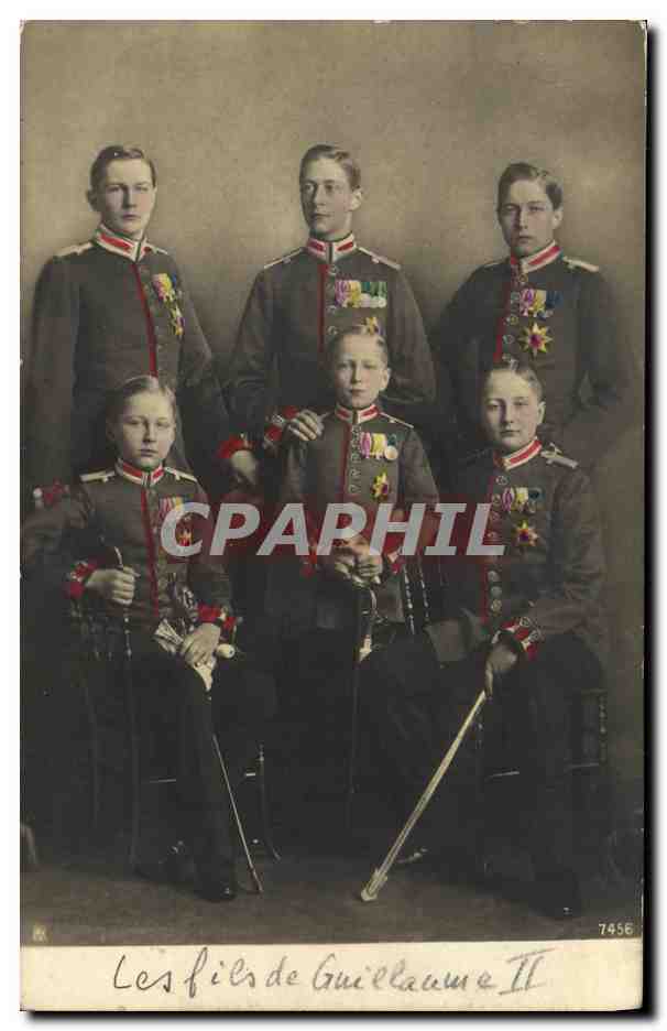 Les fils de Guillaume II — photographie de famille — éditeur CPAPHIL, n° 7456
