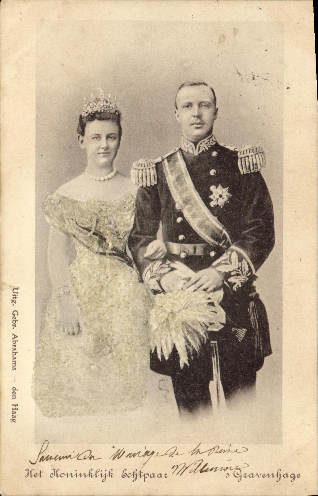 Le Royaume des Pays-Bas — Le couple royal Willem III et Wilhelmina — photographie de studio par Uitg. Geb. Abrams — den Haag