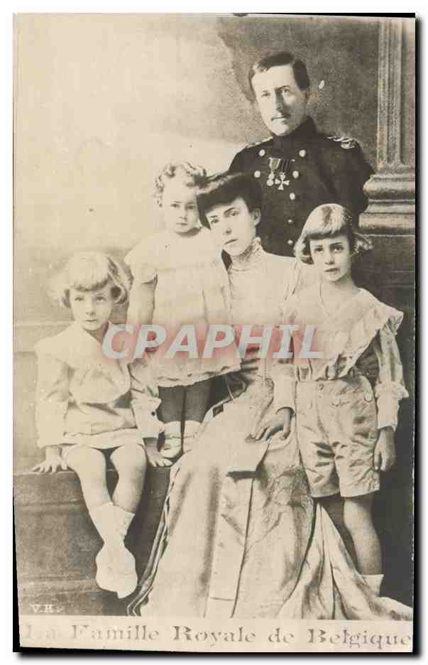 CPA Albert 1er Roi de Belgique La famille royale de Belgique 