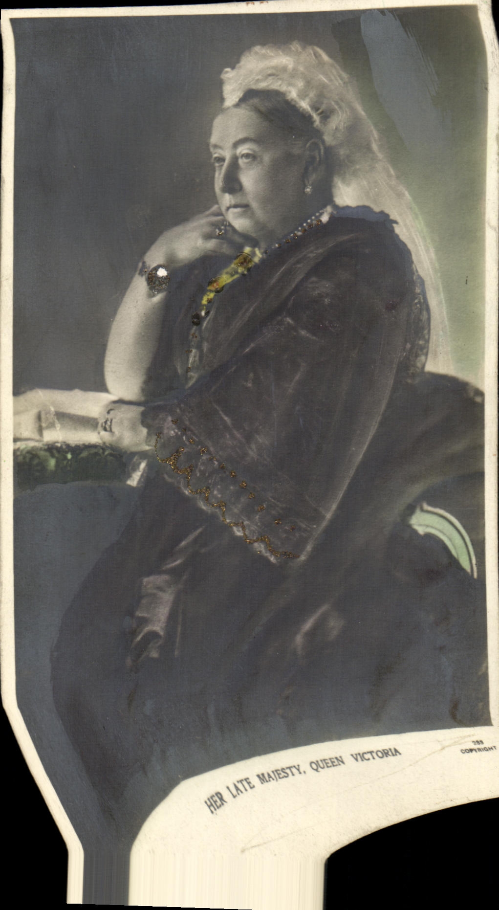 Queen Victoria — portrait en noir et blanc — Taber-Bas-Relief