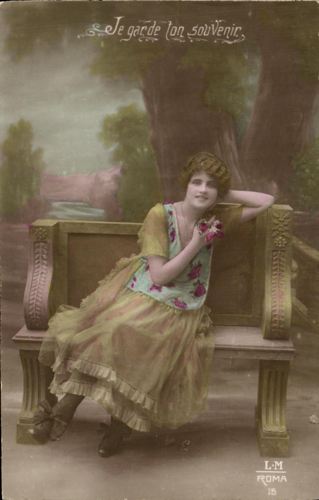 CPA Fantaisie Femme 