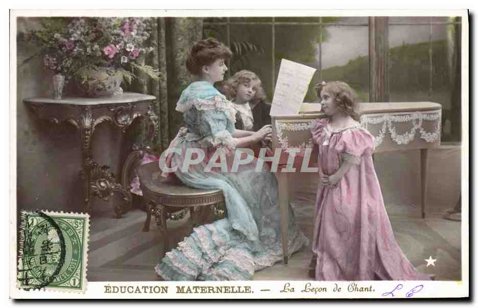CPA Fantaisie Femme Enfants Piano Clavecin