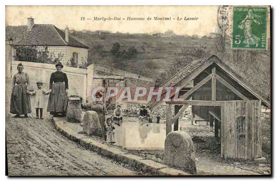 CPA Marly le Roi Hameau de Montval Le lavoir TOP