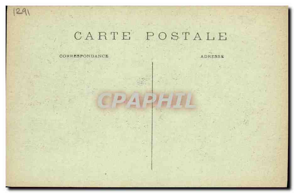 CPA Cinema Sainte Cecile repousse les sollicitations de ses compagnes pour les jeux du cirque — Back