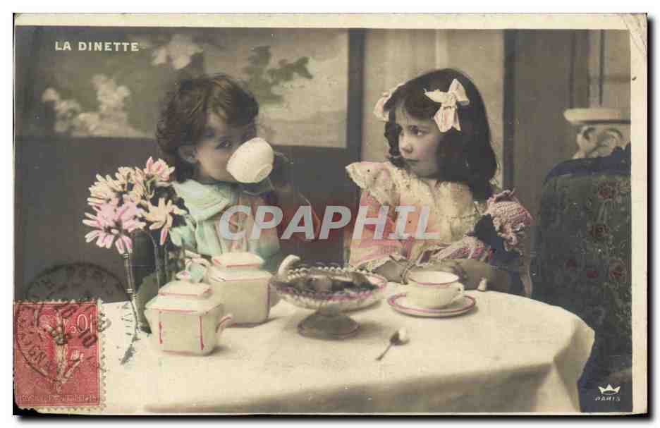 CPA Fantaisie Enfants La dinette 