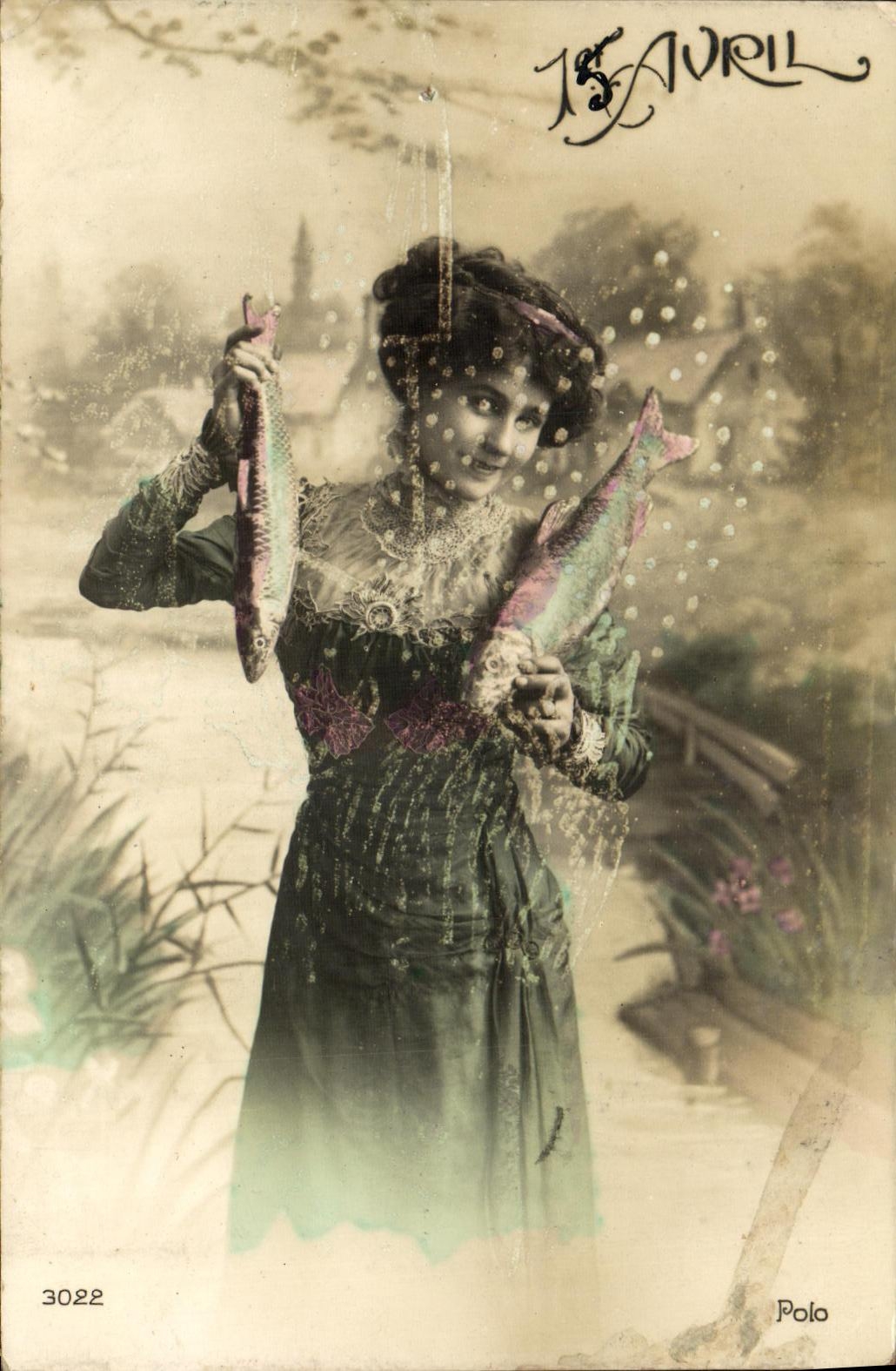 Femme tenant deux poissons — Isaurill, éditeur Polo, n° 3022