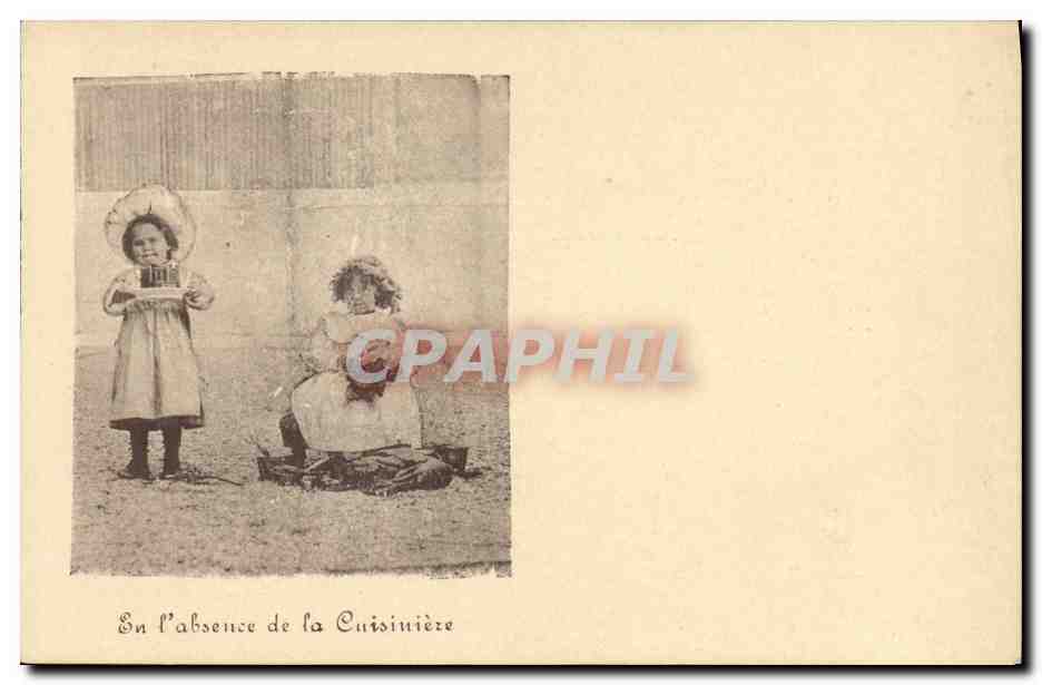 CPA Fantaisie Enfants En l absence de la cuisiniere