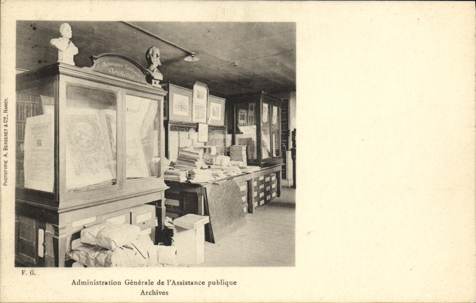CPA Administration generale de l assistance publique Paris Archives