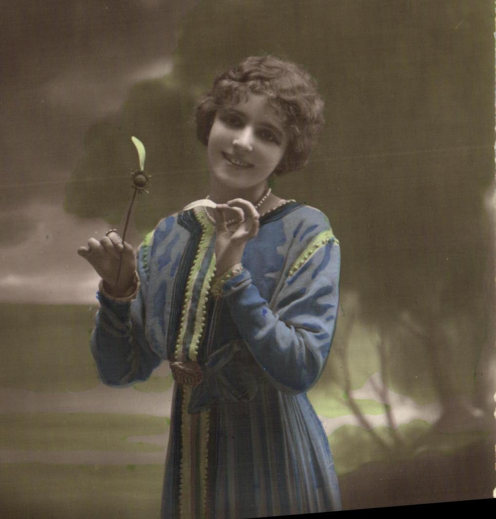 CPA Fantaisie Femme 