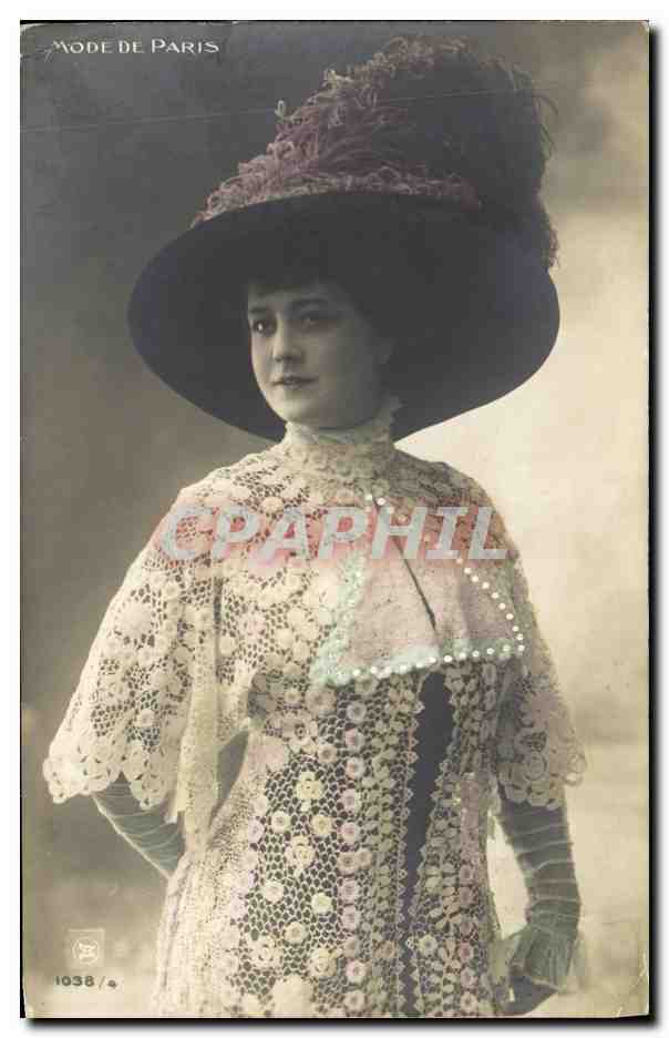 Mode de Paris — femme en robe de dentelle et chapeau orné — éditeur Mode de Paris, n° 1038