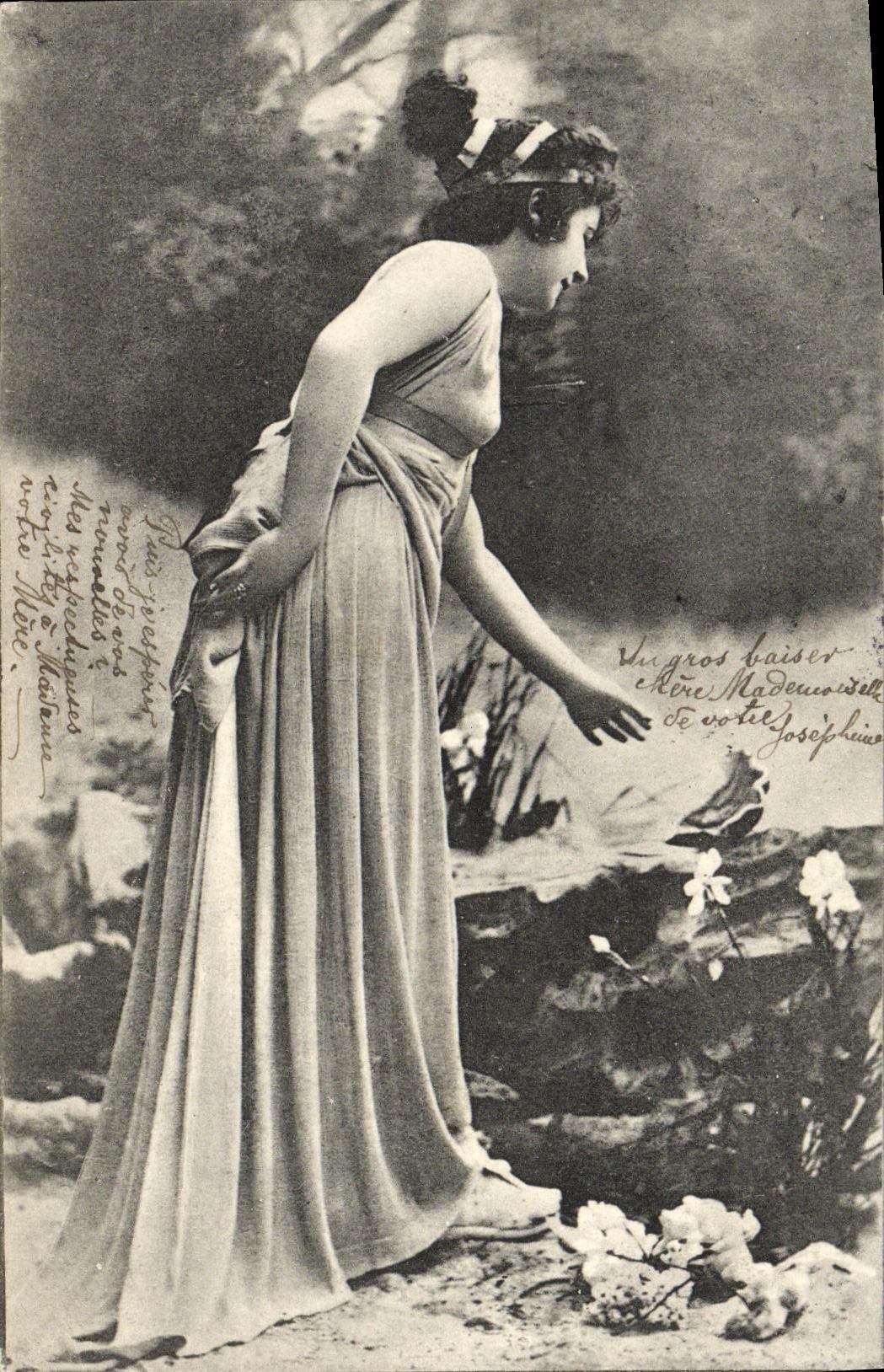 Femme en robe antique — scène de jardin — éditeur Jules Miet, série 2203