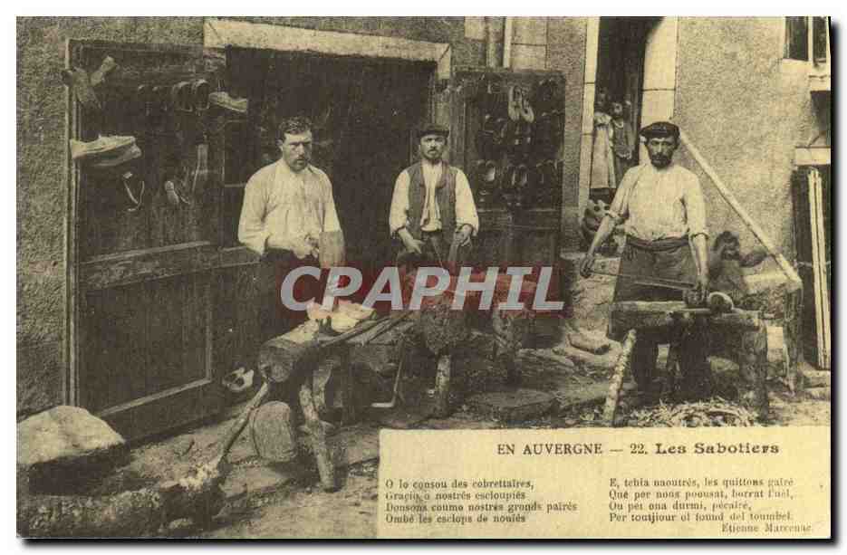 REPRO Auvergne Les sabotiers Folkore Metiers