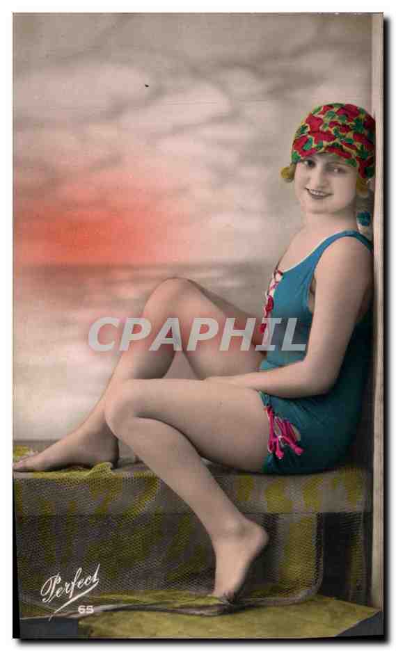 CPA Fantaisie Femme Maillot de bain 