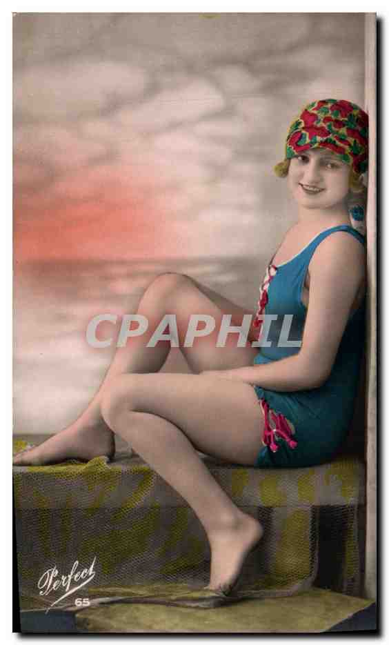 CPA Fantaisie Femme Maillot de bain 