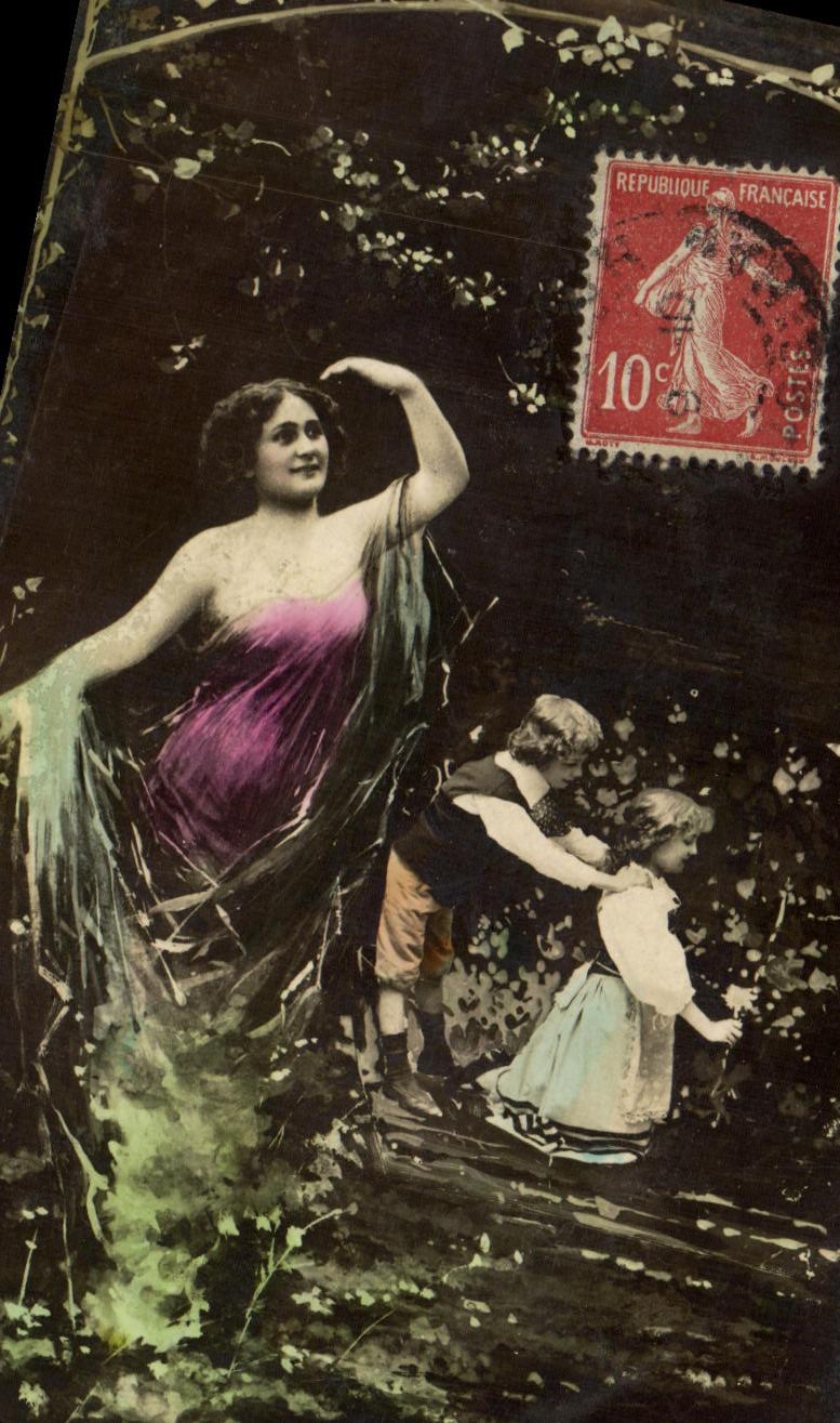 Femme et enfants dans un jardin — éditeur Oranotypie, série 1904