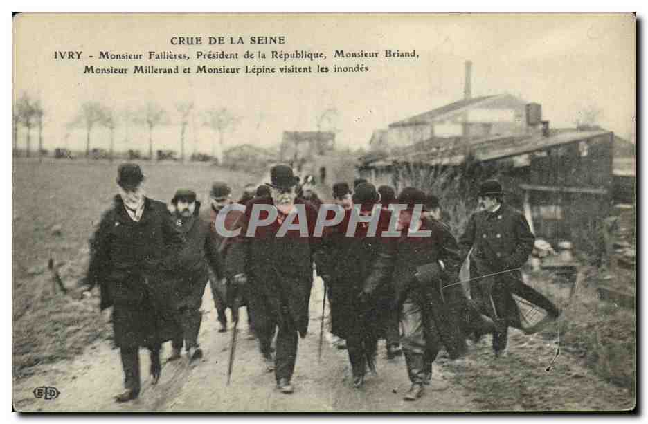 Ivry - Visite des dirigeants à Ivry après la crue de la Seine — Éditeur FLD