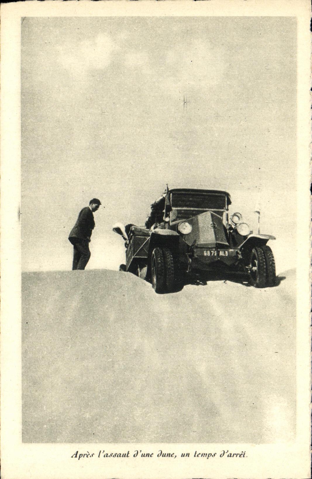 CPA Automobile Apres l'ssaut d'une dune 
