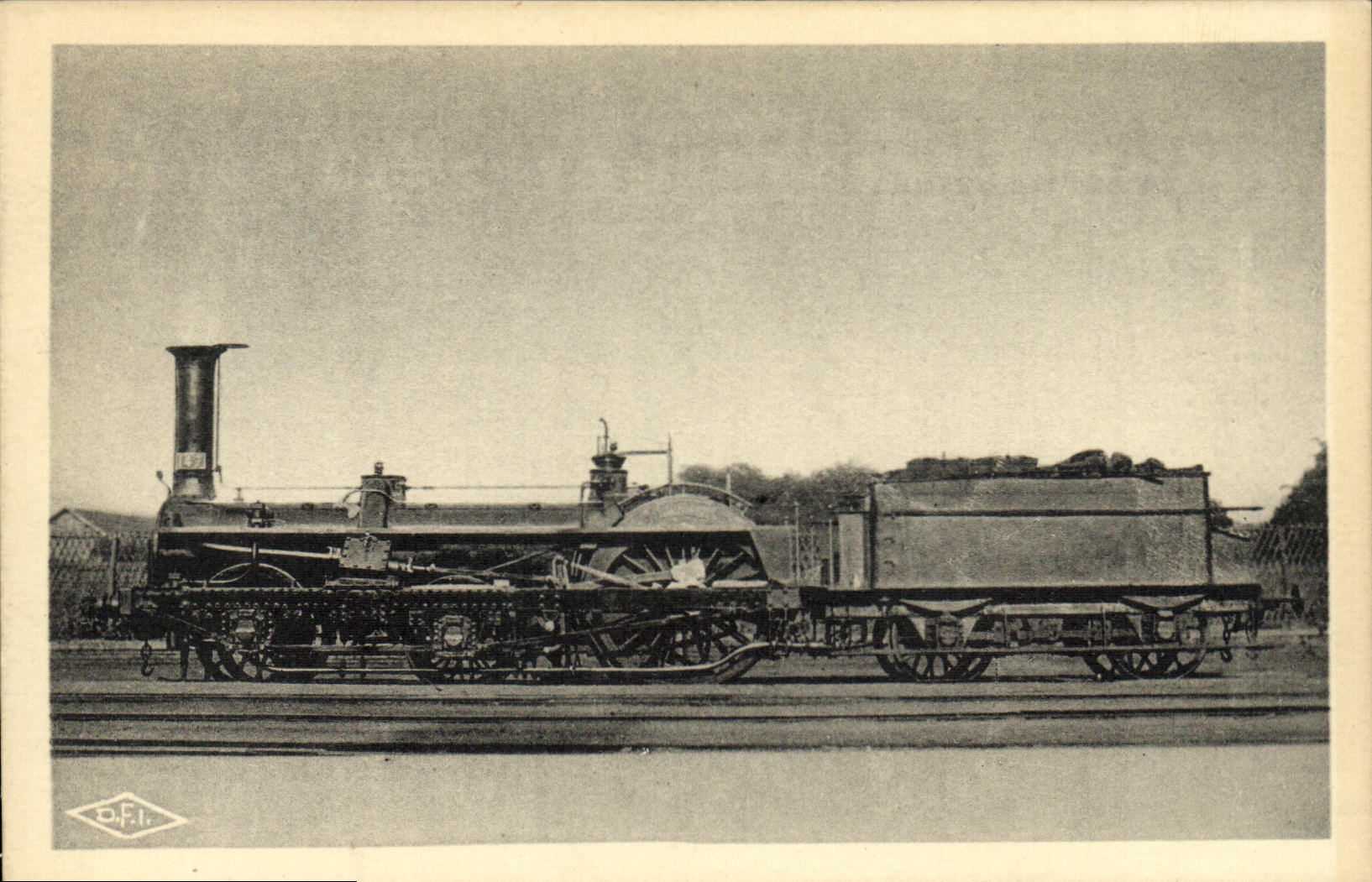CPA Locomotive Train Chemins de fer du Nord Machine a grande vitesse a essieux independants systeme Crampton
