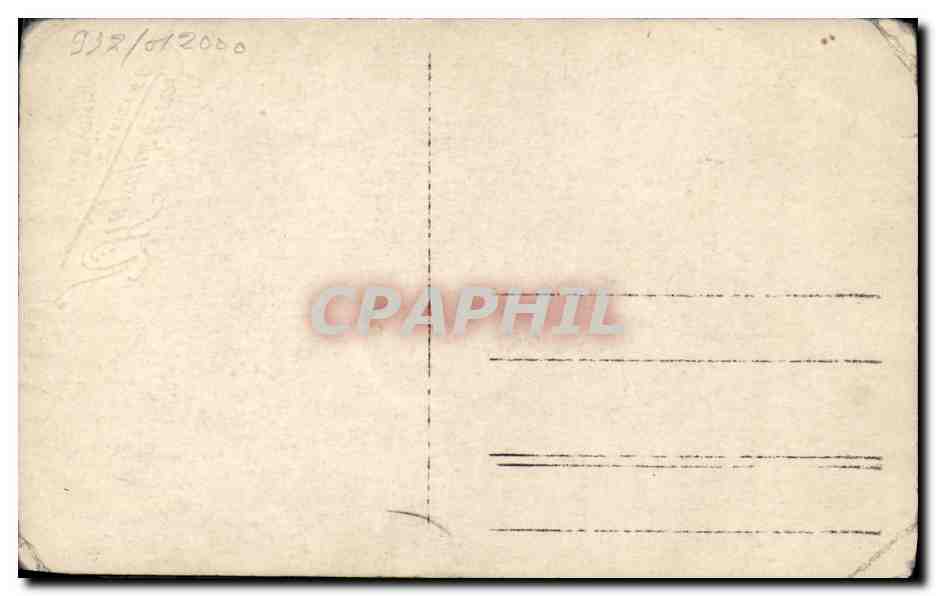 Portrait d'un homme en uniforme orné de décorations — éditeur 'Агина' (Agina) — Reverso