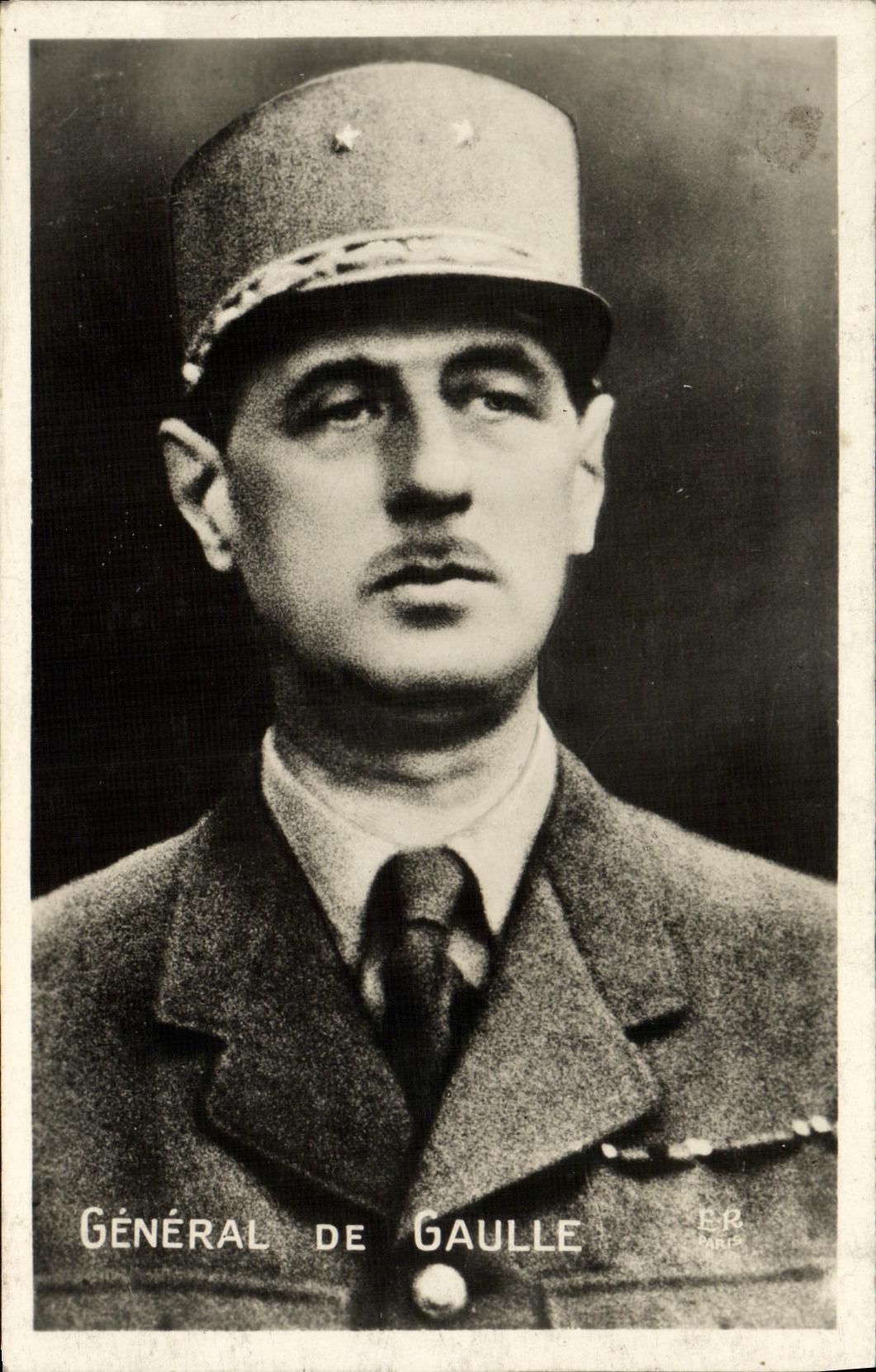 CPM Militaria 2eme guerre mondiale DEDICACEE Charles de gaulle pour mr Alain Relly