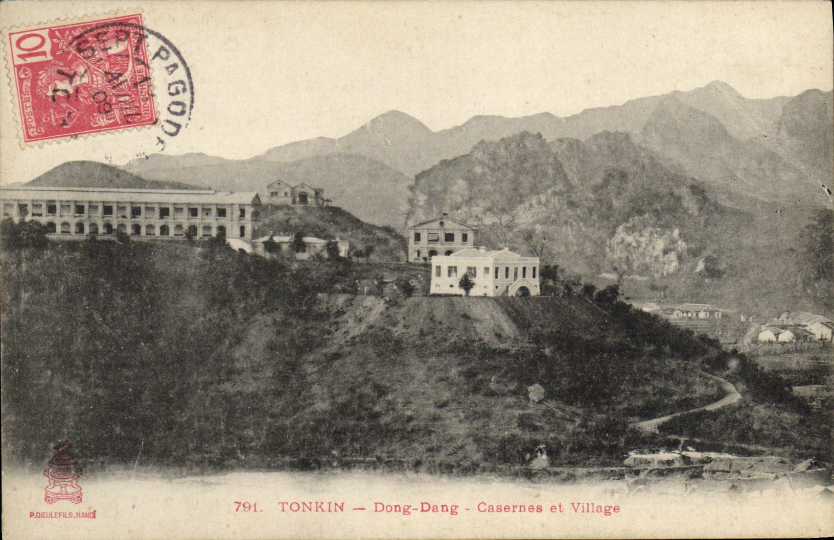 CPA Indochine Tonkin Dong Dang Casernes et village 