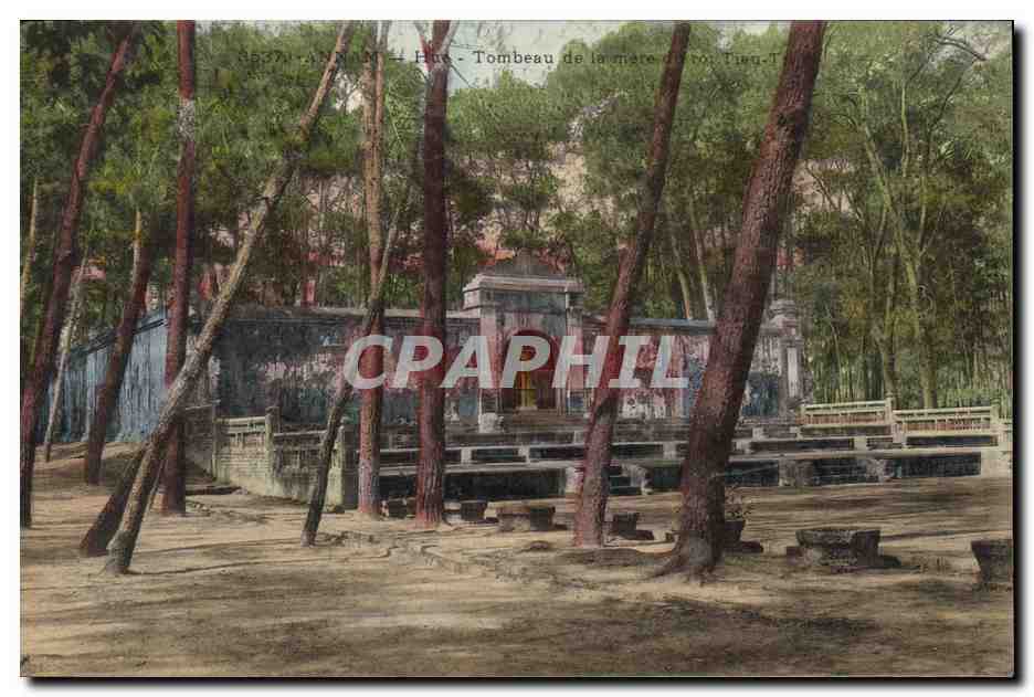 CPA Indochine Annam Hue Tombeau de la mere du roi Tieu Tru