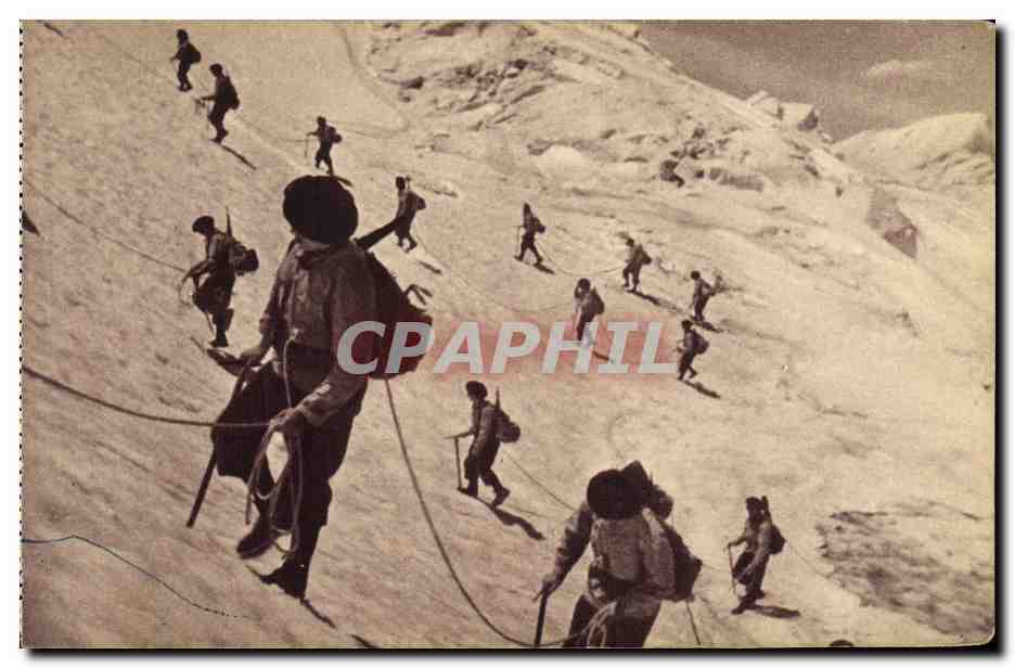 CPA Militaria Manoeuvres en haute montagne
