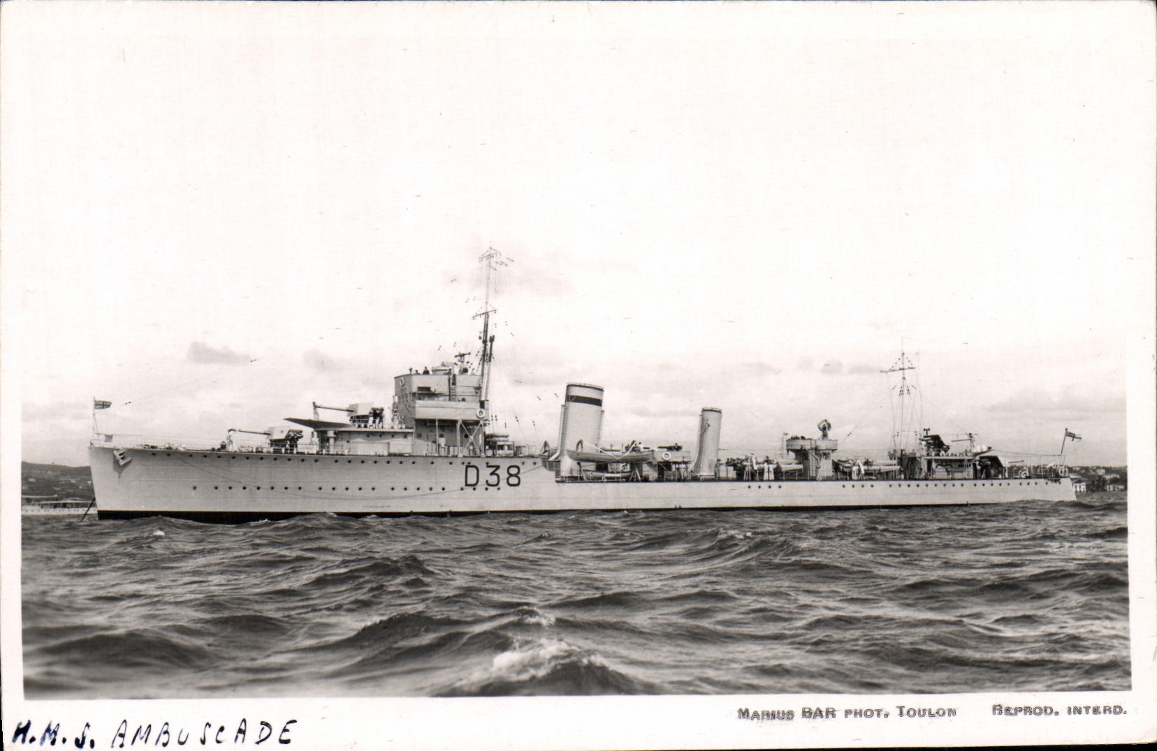 CPA Bateau HMS Ambuscade