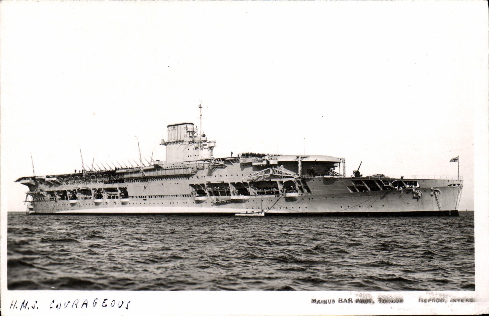 CPA Bateau HMS Courageous Porte Avions