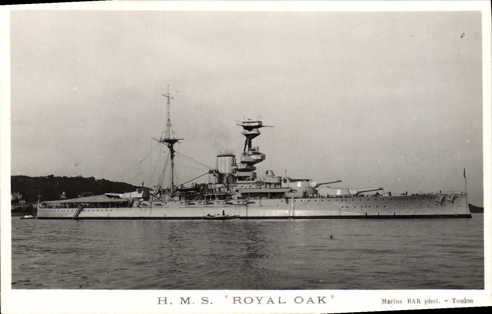 CPA Bateau HMS Royal Oak