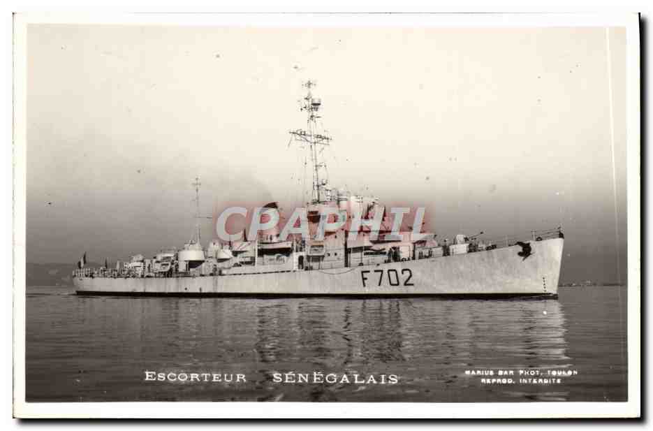 CPA Bateau Escorteur Senegalais