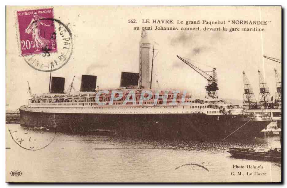 CPA Bateau Le Havre Le Grand Paquebot Normandie au Quai Johannes