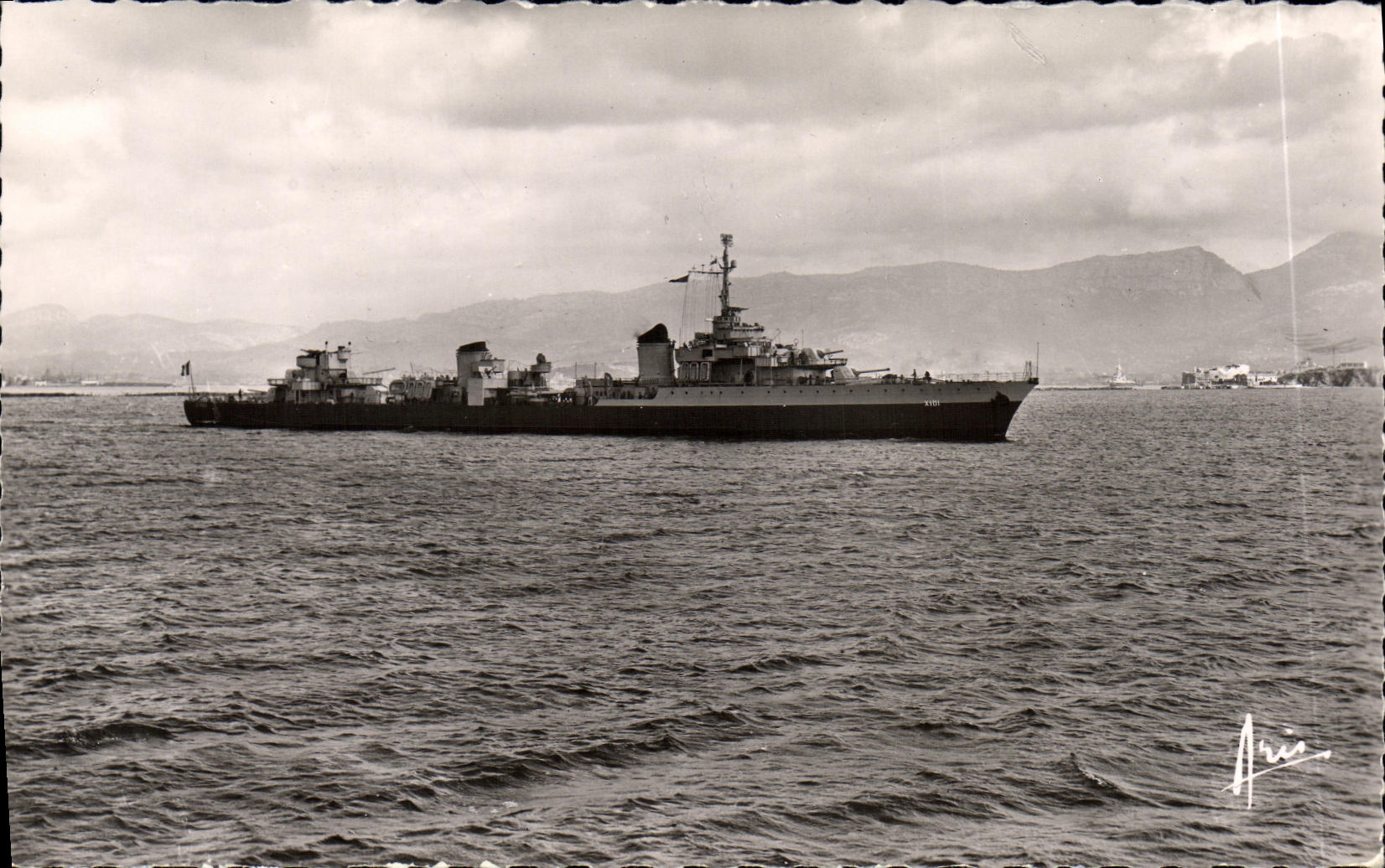 CPA Bateau Le Terrible Escorteur Rapide