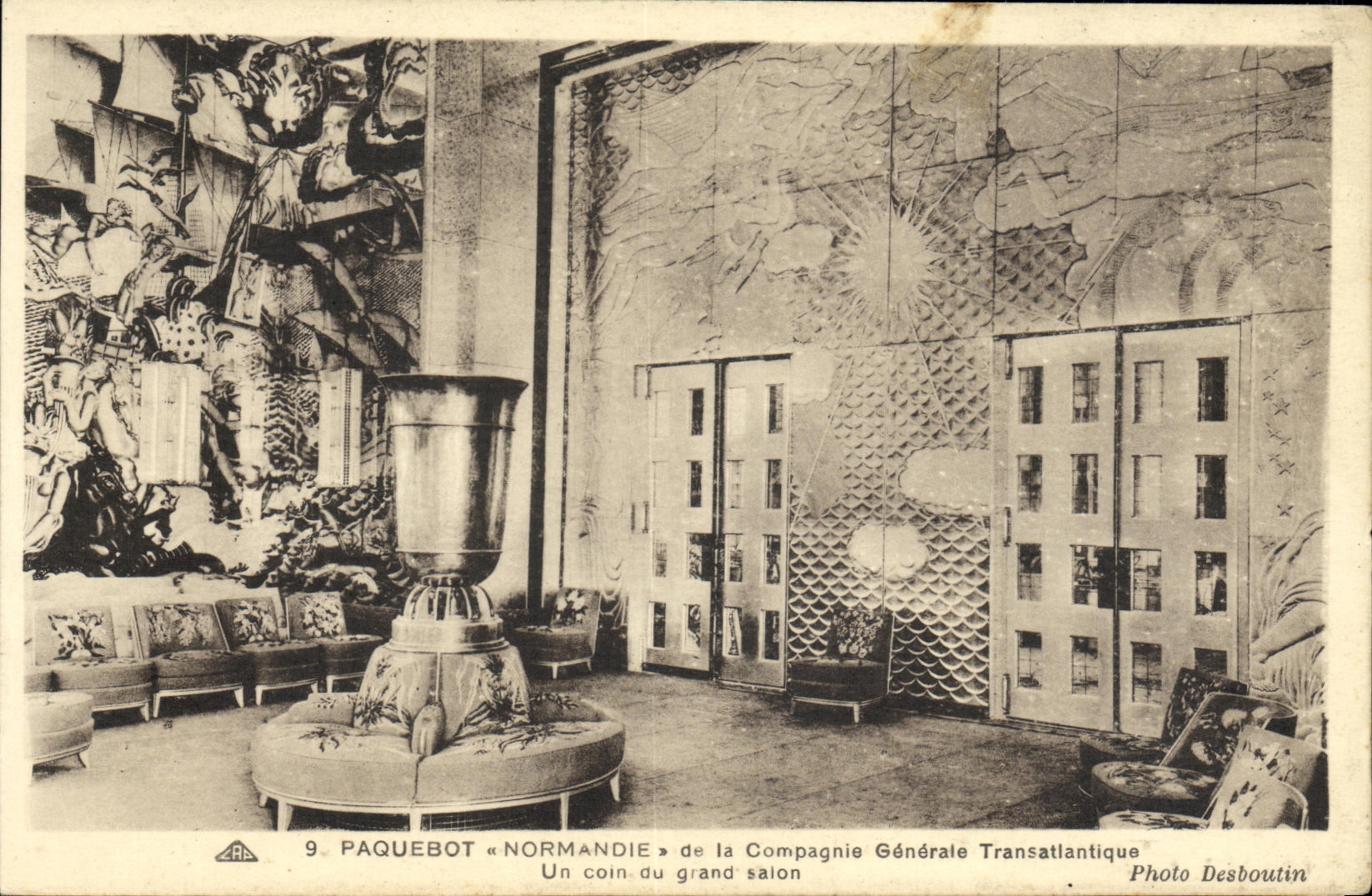 Paquebot « Normandie » — Un coin du grand salon — Photo Desboutilin