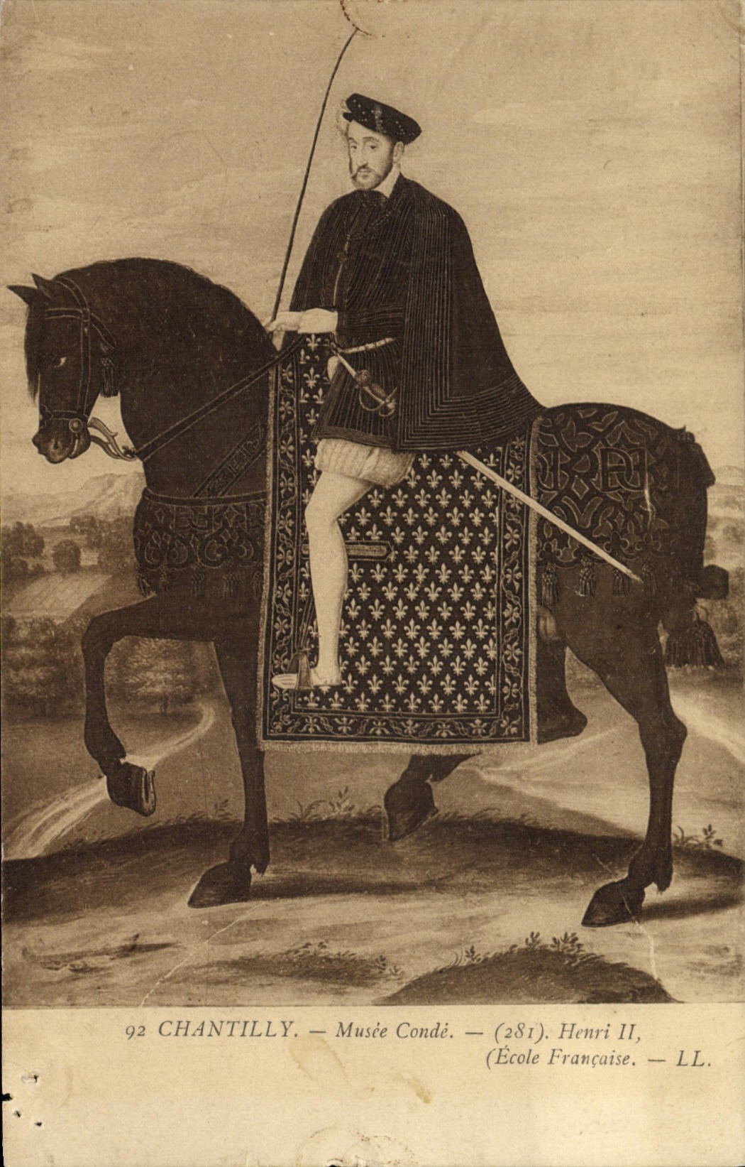 CPA Chantilly Musee Conde Henri II 