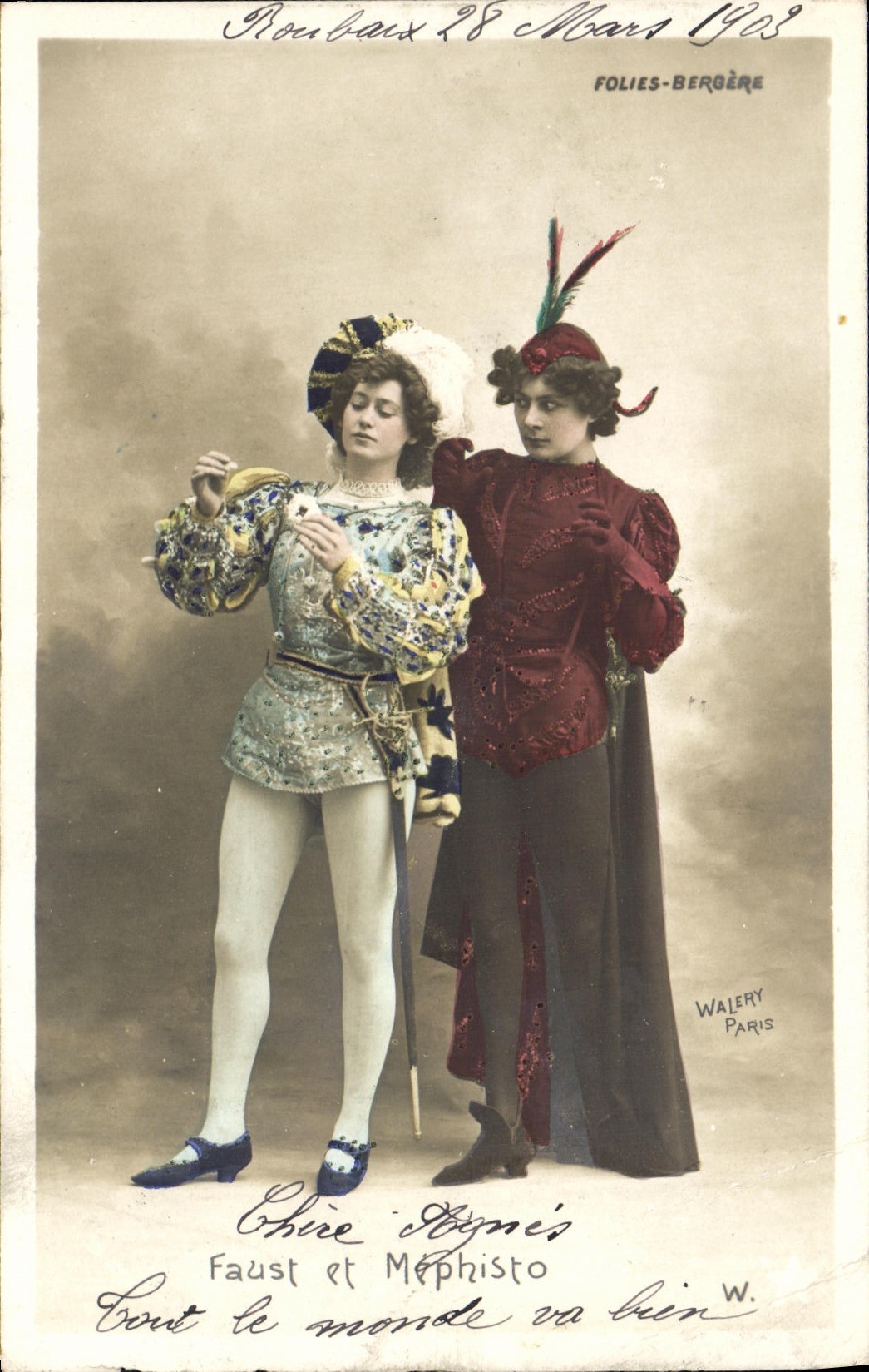CPA Fantaisie Femmes Folies Bergere Faust et Mephisto