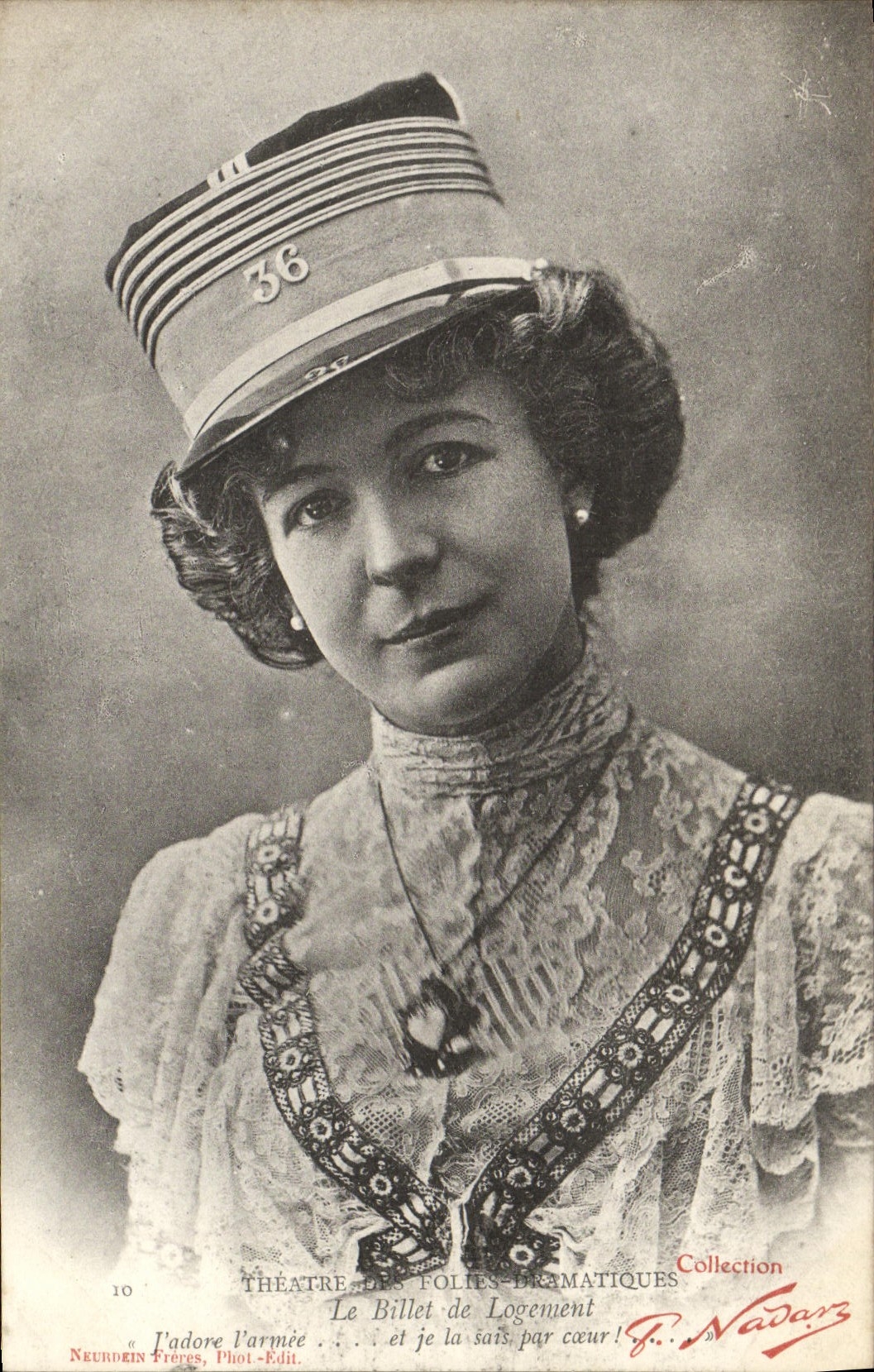 Femme en uniforme de théâtre — Théâtre des Folies-Dramatiques — Collection Nadarz — N°10
