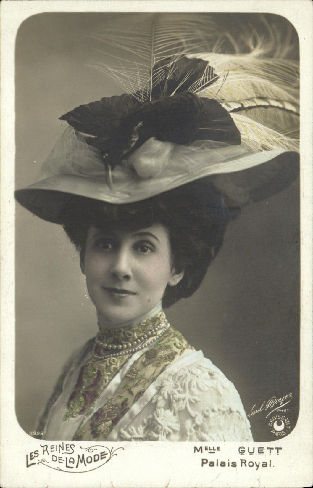 Melle Guett — Les Reines de la Mode — Phot. Léon Broyer, Palais Royal