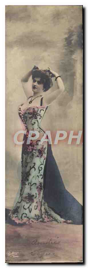 Femme en robe de soirée — photographie — Ricordò