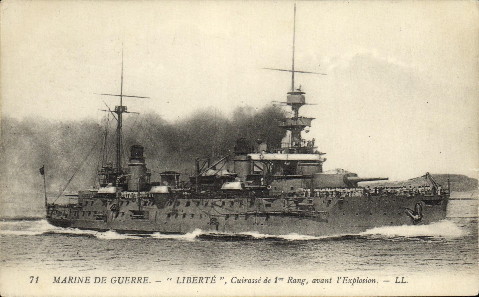 Marine de guerre — "Liberté", cuirassé de 1er rang, avant l'explosion — LL, n°71